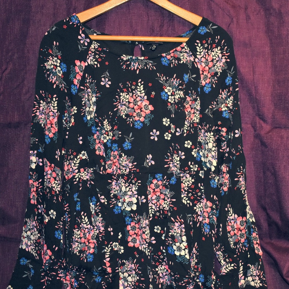 Feminine Floral Dress- Size 20